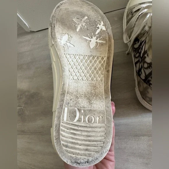 Dior-B23 High-Top Sneaker White And Black Dior Oblique Canvas Sz 40 us 7